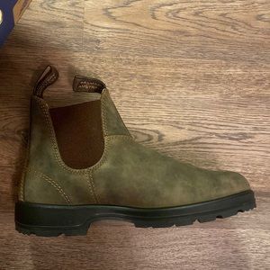 Brand new blundstone boots